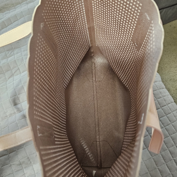 Neiman Marcus Shoulder Tote Bag - Picture 5 of 5